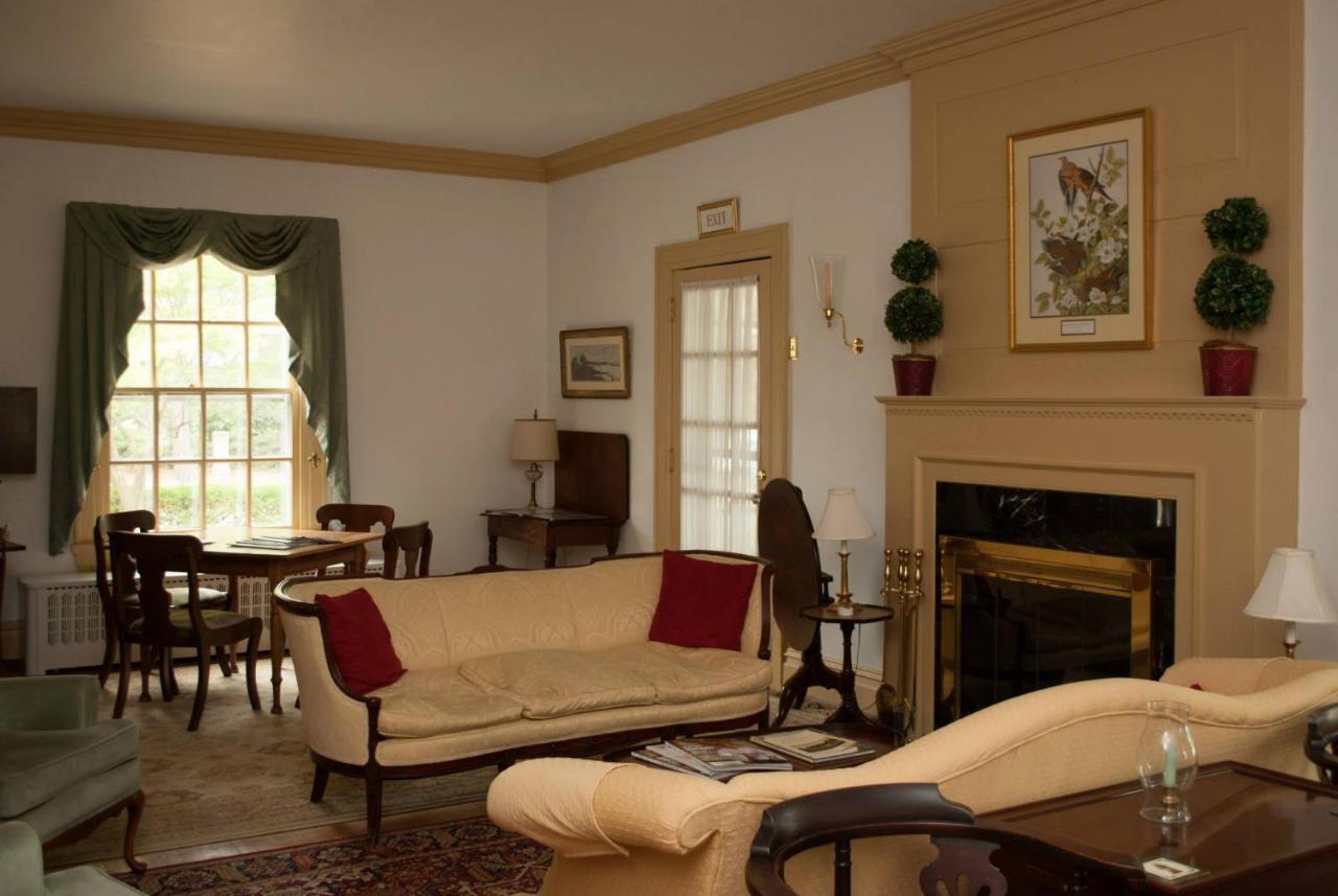 Colonial Capital B&B Williamsburg Bagian luar foto
